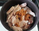 鶏手羽とピーマンの中華スープ煮作り方2写真