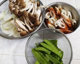 しめじと玉ねぎの昆布茶炒め作り方1写真