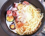 サルシッチャと夏野菜のクリームパスタ作り方11写真