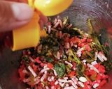 余ったタネも美味しく!ギョーザそぼろ丼作り方3写真