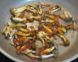 お弁当に♪鮭としめじのカレーケチャ炒め作り方5写真