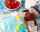 材料4つ！ストロベリー♡チーズムース作り方1写真