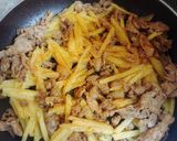 じゃがいもと豚肉のスパイシーカレー炒め作り方9写真