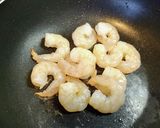 エビとパプリカのオイスターソース炒め作り方3写真