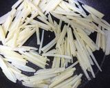 リーズナブル豚こまとじゃがいもの甘辛炒め作り方2写真