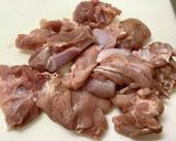 超簡単鶏とオリーブの白ワイン煮こみ作り方1写真