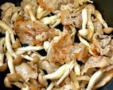 洋食屋☆豚肉とキノコの玉ねぎソース炒め作り方5写真