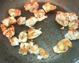 焼きそばにカリサク鶏もも焼きのせ作り方2写真