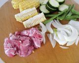 夏野菜と豚こまのコンソメジュレそうめん作り方1写真
