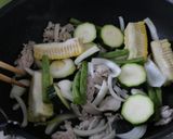 夏野菜と豚こまのコンソメジュレそうめん作り方2写真