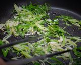 食べるラー油と揚げネギのパスタ作り方2写真