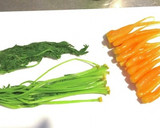 とっても美味しい♡人参の間引き菜の煮物作り方1写真