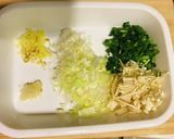 別茹で不要！フライパンひとつ「麻婆春雨」作り方1写真