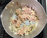 特大なめこと鶏ひき肉のピリ辛中華スープ作り方2写真