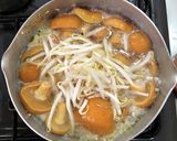 特大なめこと鶏ひき肉のピリ辛中華スープ作り方4写真