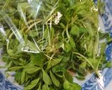 簡単！レタス豆苗カニカマのごまぽんサラダ作り方1写真