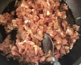 作り置きにも！鶏モモ肉１枚で甘辛そぼろ作り方3写真