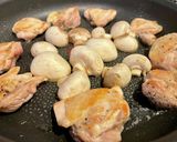 鶏肉とマッシュルームのクリーム煮作り方2写真