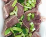 豚タンの塩レモン揚げ作り方1写真