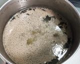 豚しゃぶの茹で汁でスープ作り方1写真