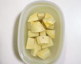【離乳食初期・中期】レンジでさつまいも作り方2写真
