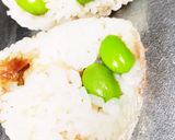 かつおぶしと枝豆のめんつゆ風味おにぎり作り方2写真