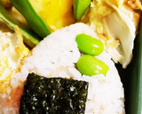 かつおぶしと枝豆のめんつゆ風味おにぎり作り方3写真