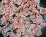 簡単！ごはんにもビールにも♪豚バラ炒め♪作り方1写真