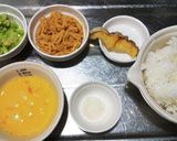 犬ご飯　たらとソラマメのチャーハン作り方1写真