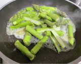 屈指の美味「正しいアスパラのバター焼き」作り方3写真