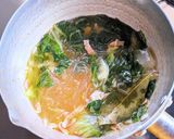 白菜とベーコンの春雨スープ作り方7写真