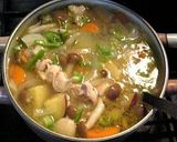 鶏肉とたっぷり野菜の温か♫コンソメスープ作り方5写真