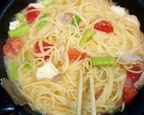 アスパラとトマトとブリーのパスタ。作り方5写真