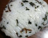 塩昆布とわかめのおにぎり作り方4写真