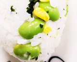 #ワカメとコーンと枝豆のおにぎり作り方3写真