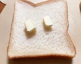 のせて焼くだけ☆バター&チーズトースト作り方1写真