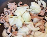 #油を使わず豚コマ玉ねぎキャベツの旨炒め作り方2写真
