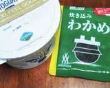 ギリシャヨーグルトと三島の炊き込みわかめ作り方1写真