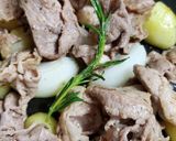 肉とじゃが芋♪ローズマリー風味(*´｀)作り方9写真