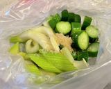 セロリときゅうりの砂糖もみ作り方1写真