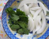 豚こま卵丼・大葉&カレー粉で爽やか!作り方1写真