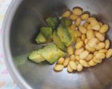 1分で副菜！アボカドと大豆のマヨサラダ作り方2写真