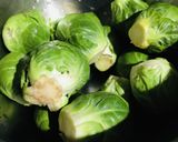 超簡単!芽キャベツのチリジャム風作り方1写真