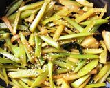 簡単副菜♪ブロッコリーの茎だけ金平作り方5写真
