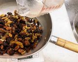 お好み形で　チョコとレーズン 豆腐水羊羹作り方3写真