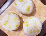 焦がしバター醤油のトウモロコシおにぎり作り方3写真