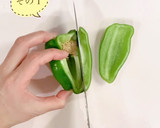 種が飛び散らないピーマンの切り方作り方1写真