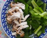 レンジで！小松菜・しめじ・竹輪の煮浸し♪作り方1写真