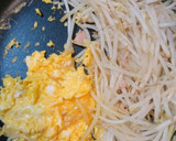 簡単！安い、美味しい！もやし卵ツナ炒め♪作り方3写真