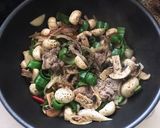 簡単ヘルシー☆ラム肉とピーマンの蒸し炒め作り方8写真